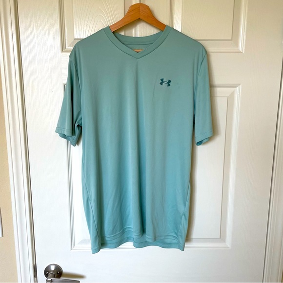 Mens Large Under Armour tshirt vneck - Picture 1 of 4